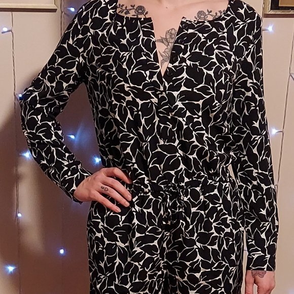 Ann Taylor Loft Drawstring Long Sleeve Short Jumpsuit Size 4 - Picture 1 of 10